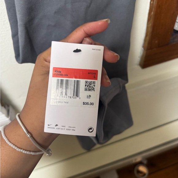 Nike Kids Purple Star Pattern Top with gray leggings to match - Picture 7 of 8